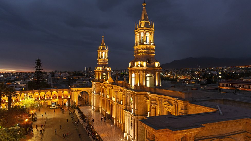 Vida Nocturna en el Perú