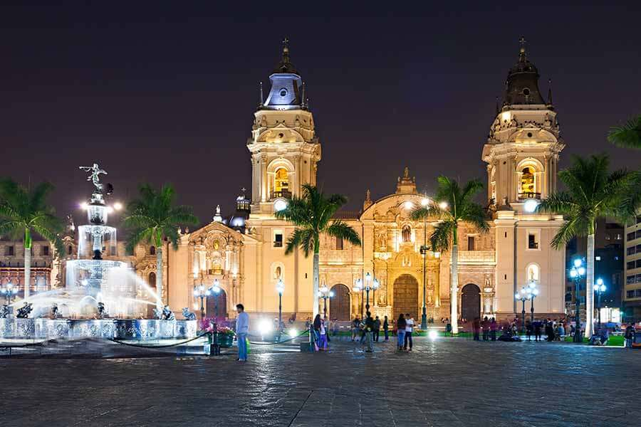 Perú de Noche